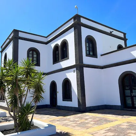 Luxury 3-bedroom With Heated Private Pool - In Marina Rubicon, Playa Blanca, Lanzarote * Коста Бланка