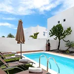 Villa Luxury 3-bedroom With Heated Private Pool - In Marina Rubicon, Playa Blanca, Lanzarote *
