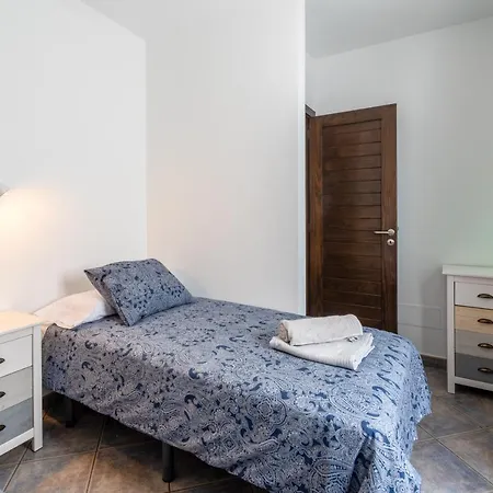 Luxury 3-bedroom With Heated Private Pool - In Marina Rubicon, Playa Blanca, Lanzarote *