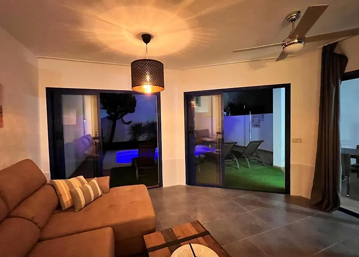 Luxury 3-bedroom With Heated Private Pool - In Marina Rubicon, Playa Blanca, Lanzarote *