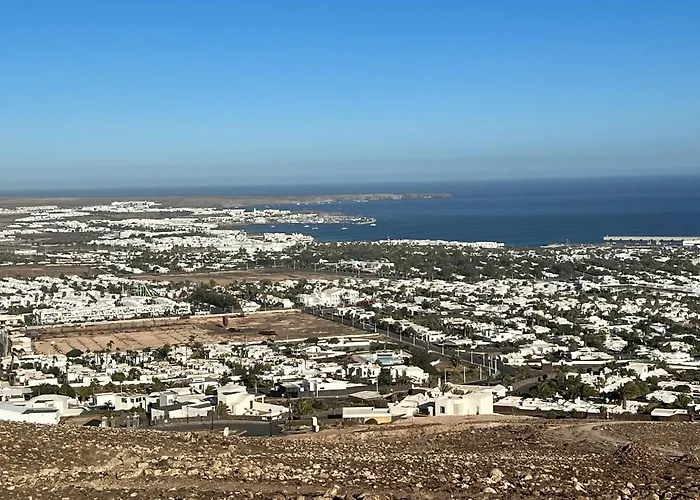Luxury 3-bedroom With Heated Private Pool - In Marina Rubicon, Playa Blanca, Lanzarote Vila